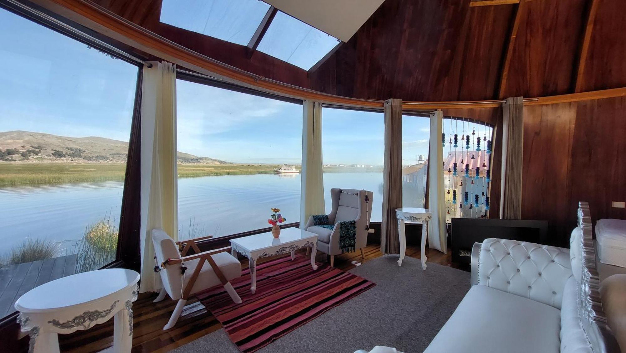 Uros Lodge Peru Puno Exterior photo