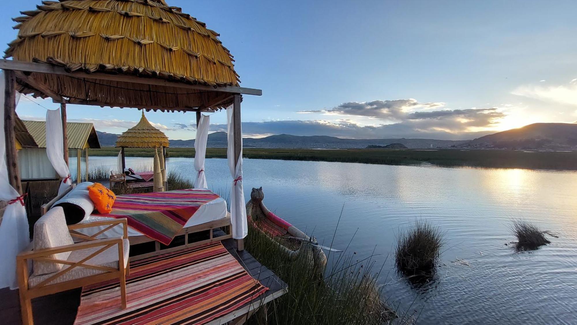 Uros Lodge Peru Puno Exterior photo